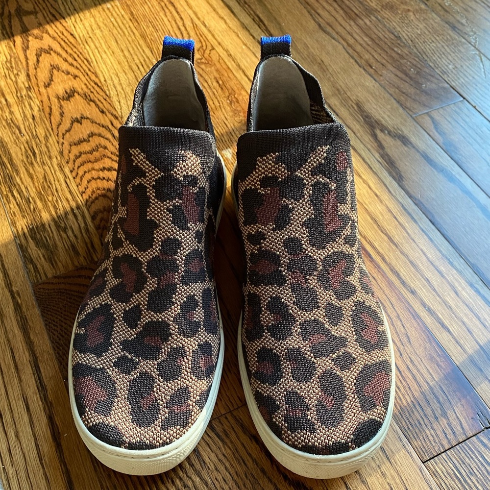 Rothy’s the Chelsea wildcat. Size 7.